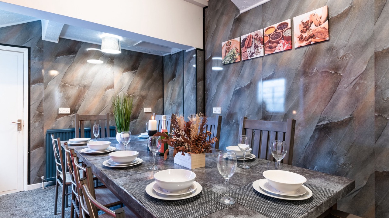 Photo of Others in Hull