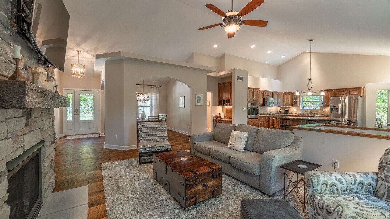 Photo of Livingroom in Innsbrook