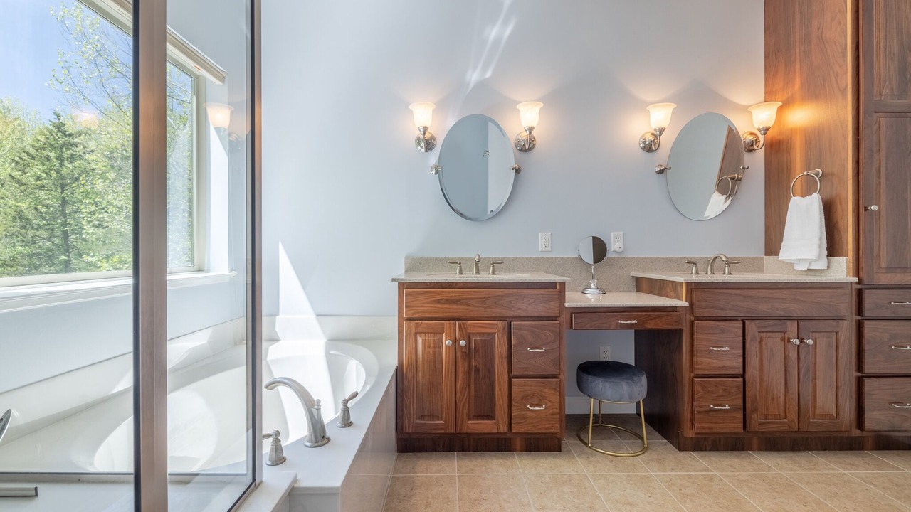 Photo of Bathroom in Innsbrook