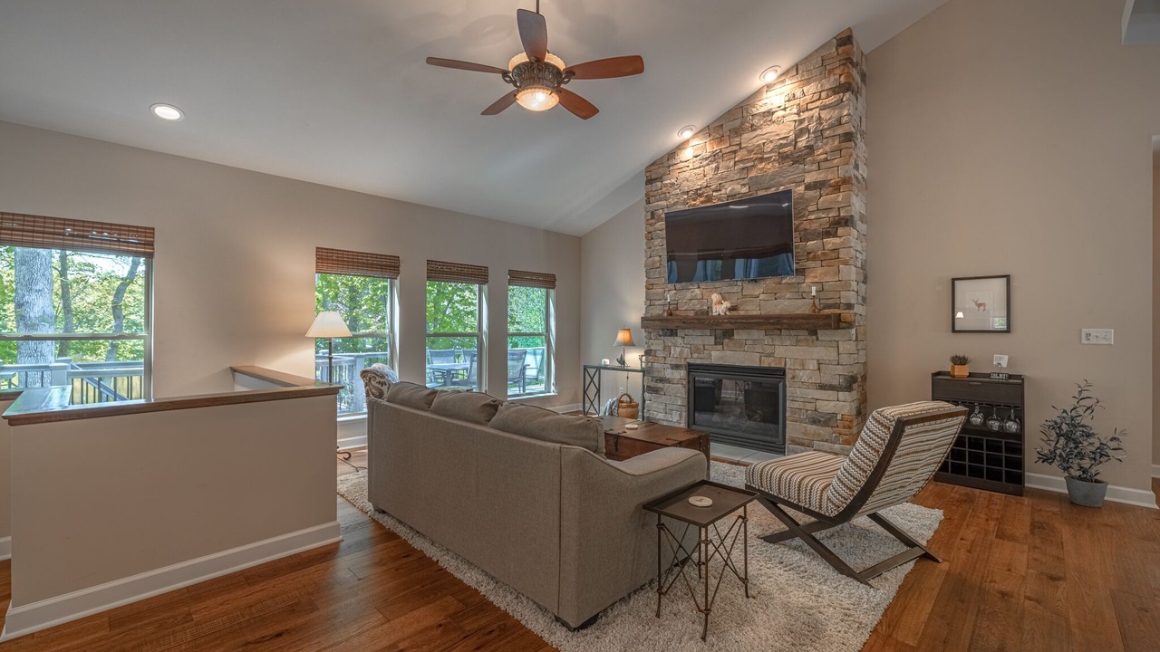 Photo of Livingroom in Innsbrook