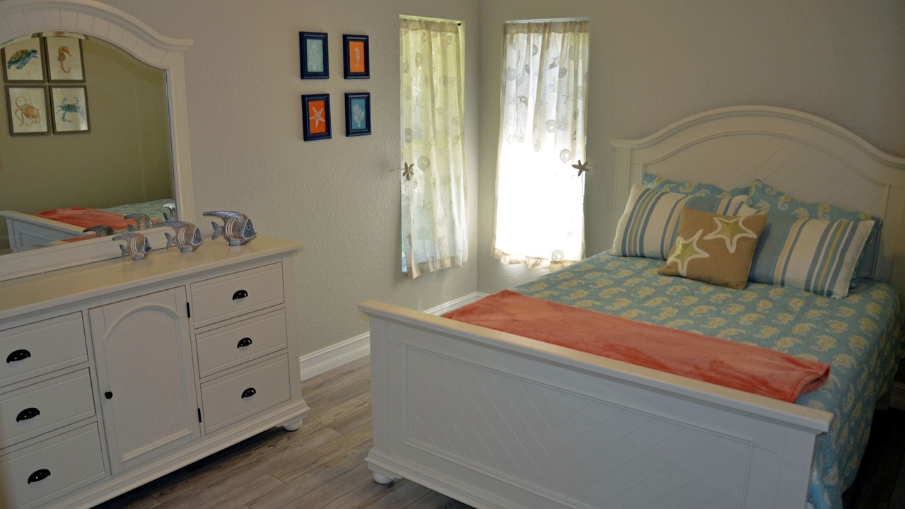 Photo of Bedroom in Pine Valley
