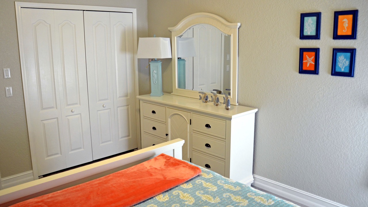 Photo of Bedroom in Pine Valley