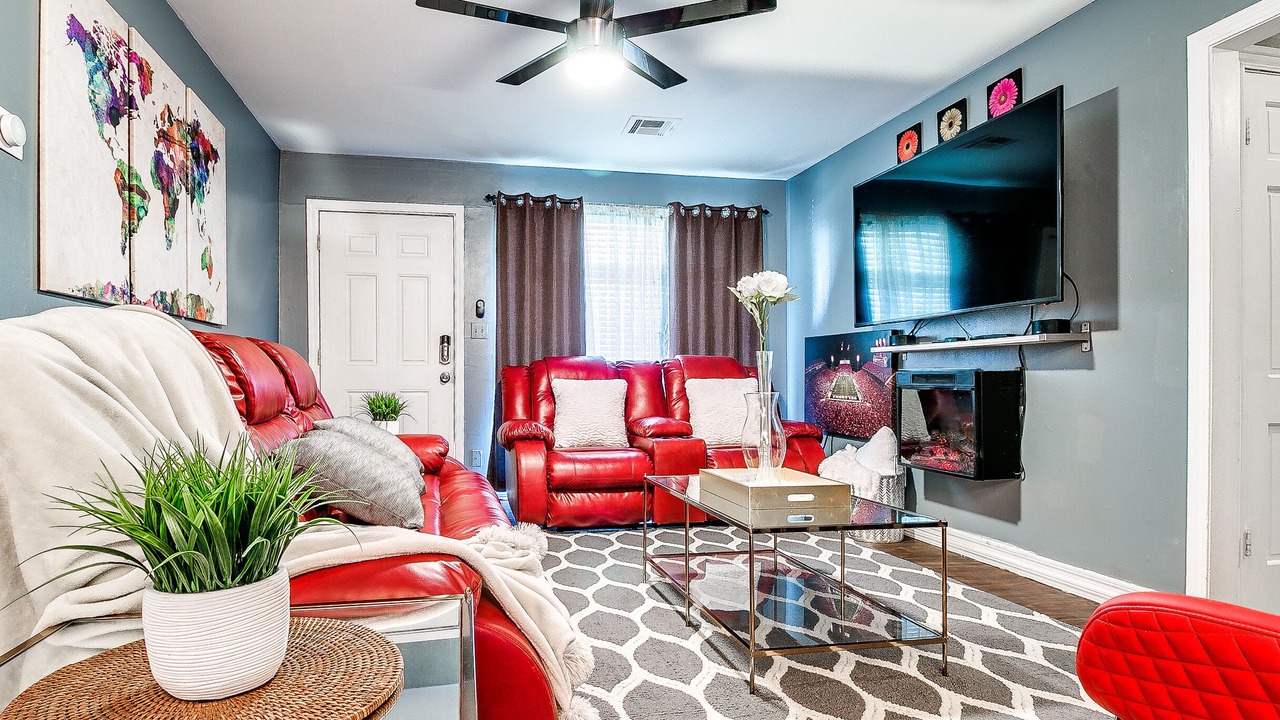 Photo of Livingroom in Central Oklahoma City