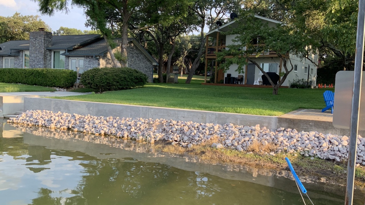 Photo of Outdoor in Buchanan Dam