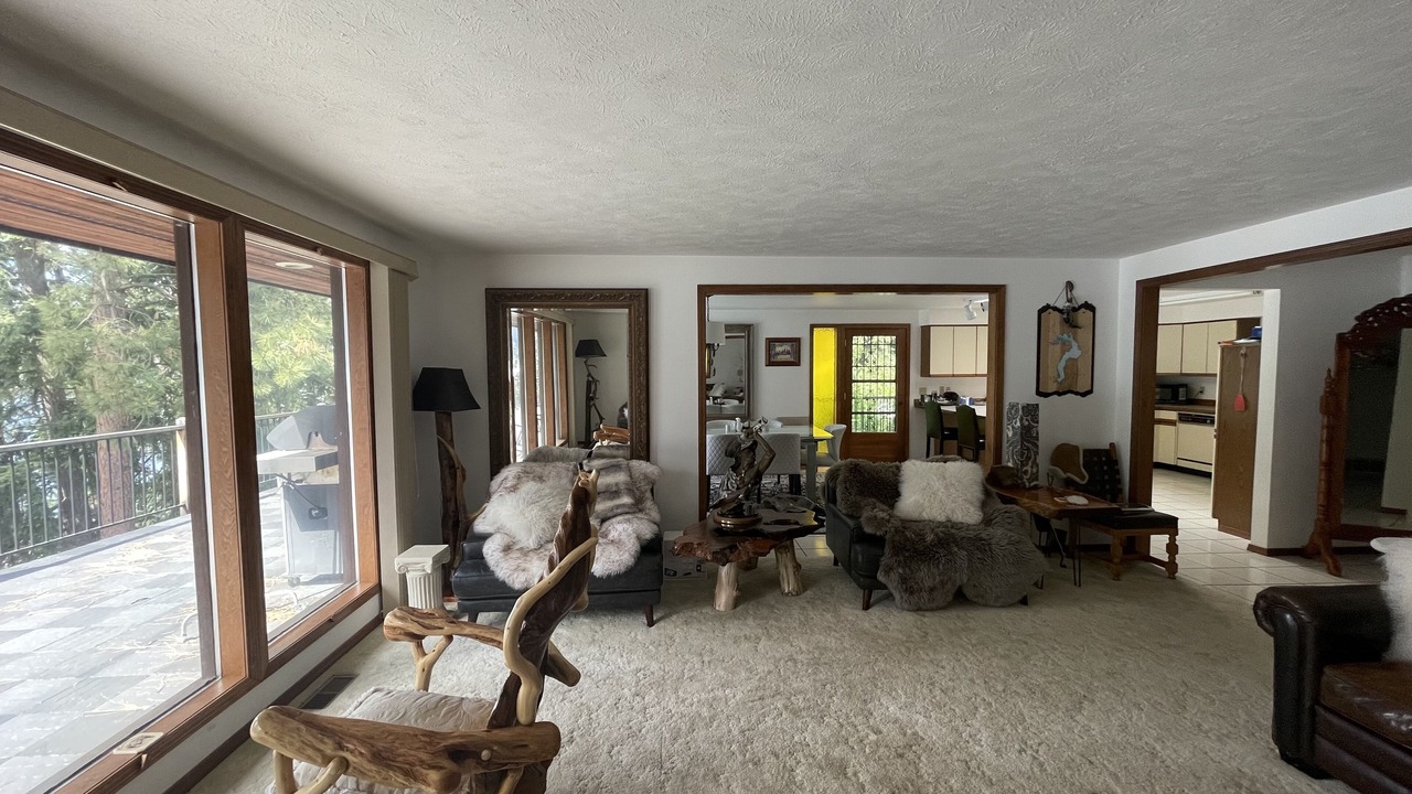 Photo of Livingroom in Bayview