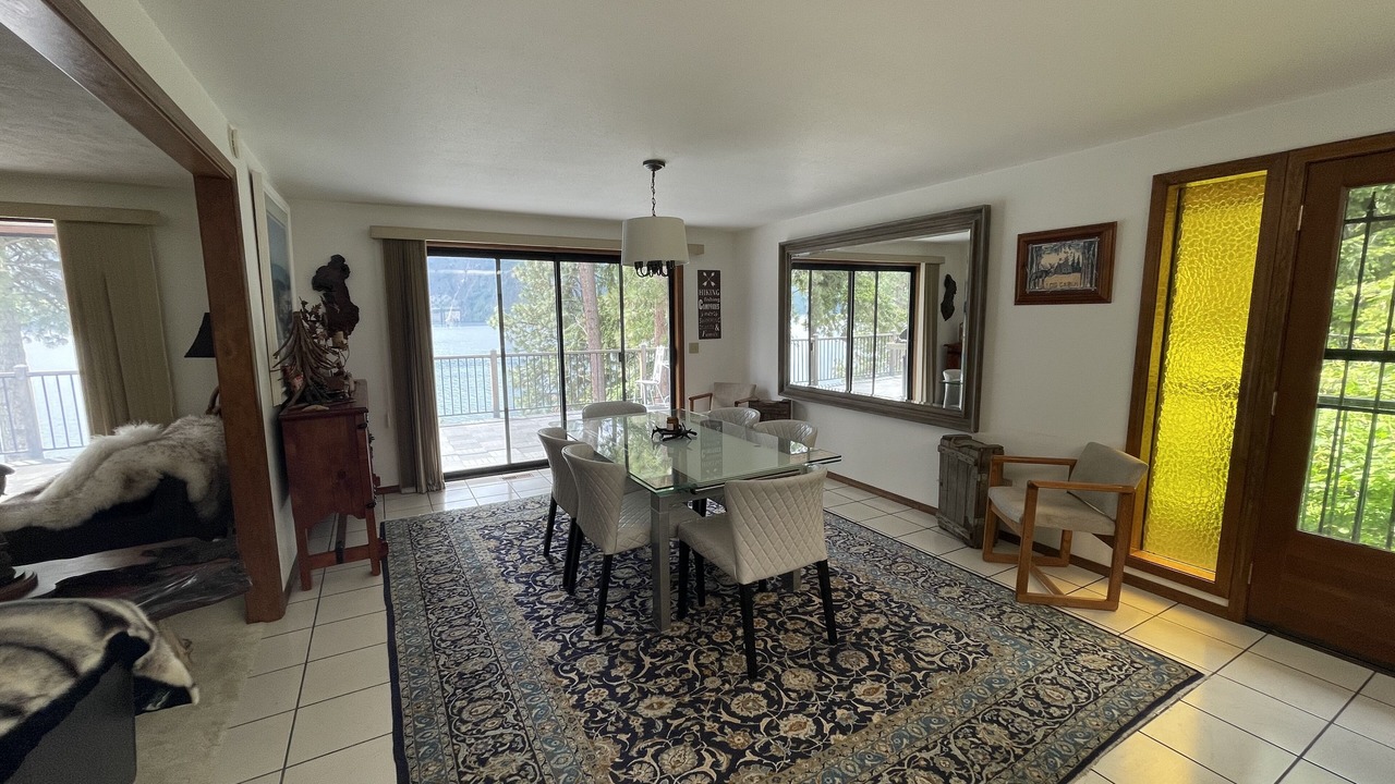 Photo of Livingroom in Bayview