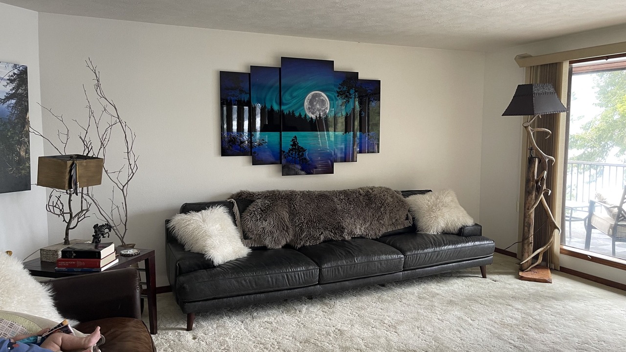 Photo of Livingroom in Bayview