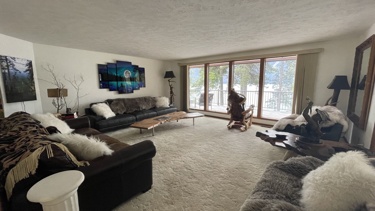 Photo of Livingroom in Bayview