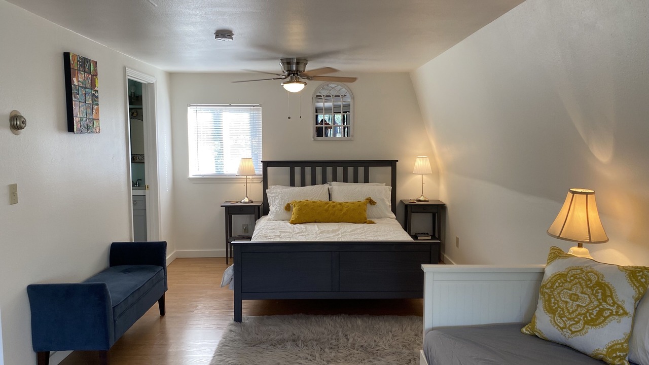 Photo of Bedroom in Lotus