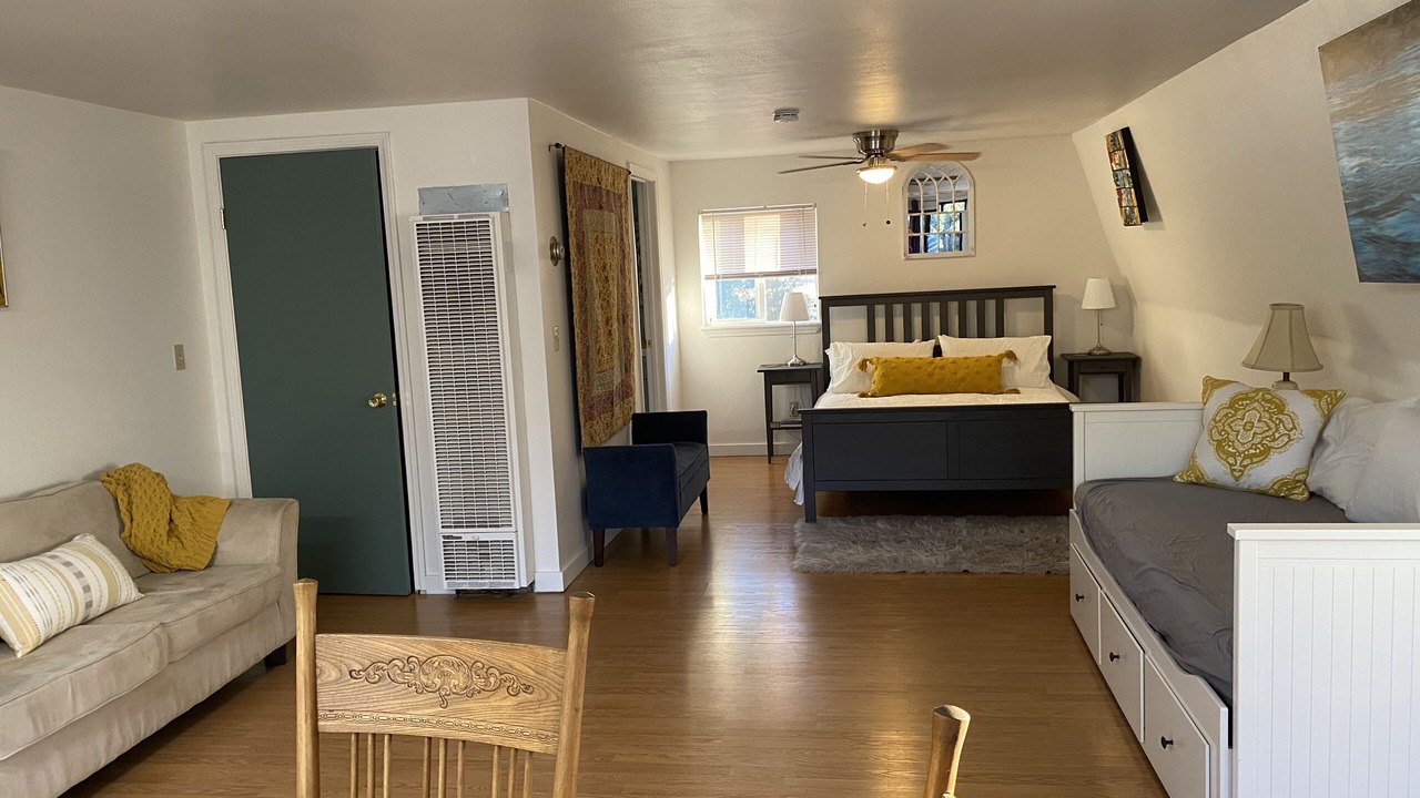 Photo of Livingroom in Lotus