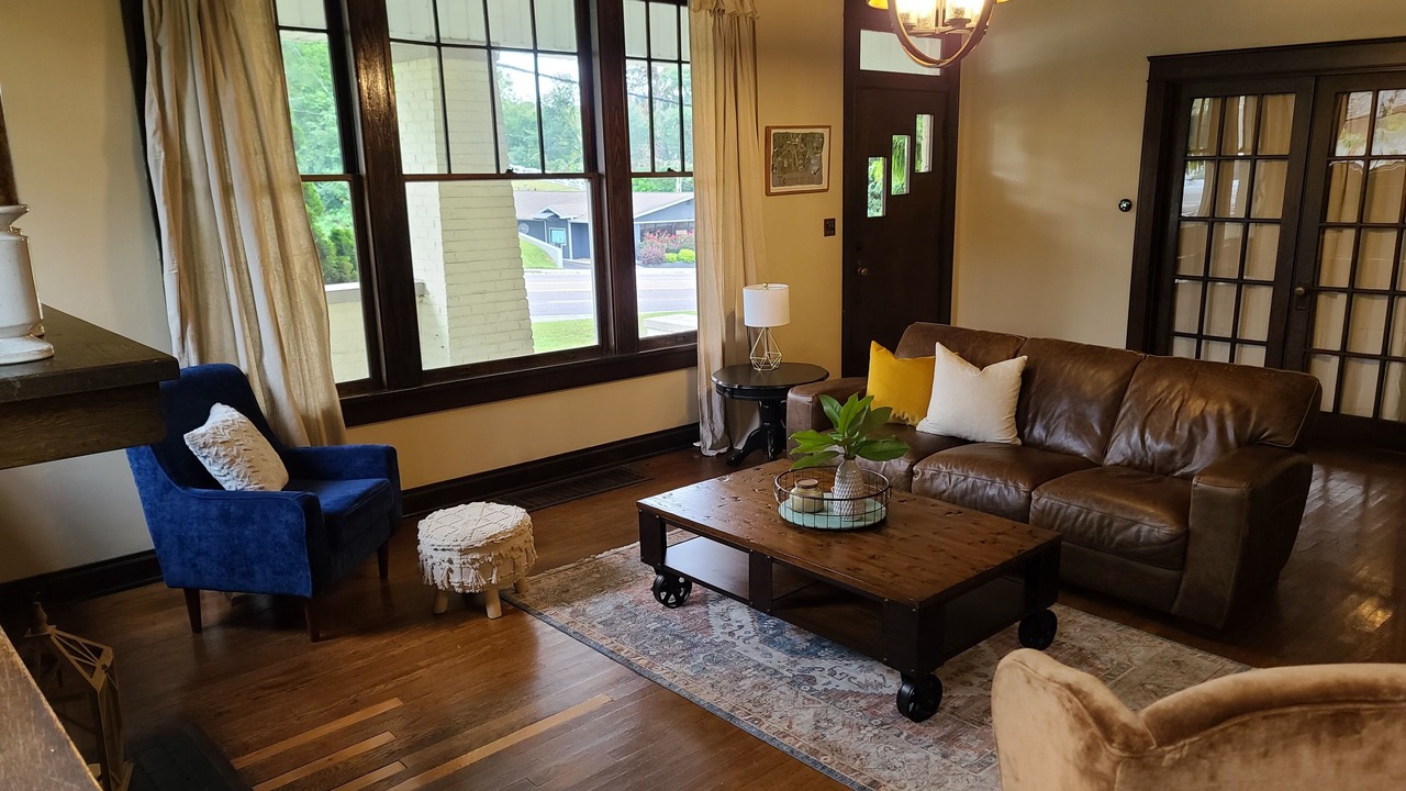 Photo of Livingroom in La Follette