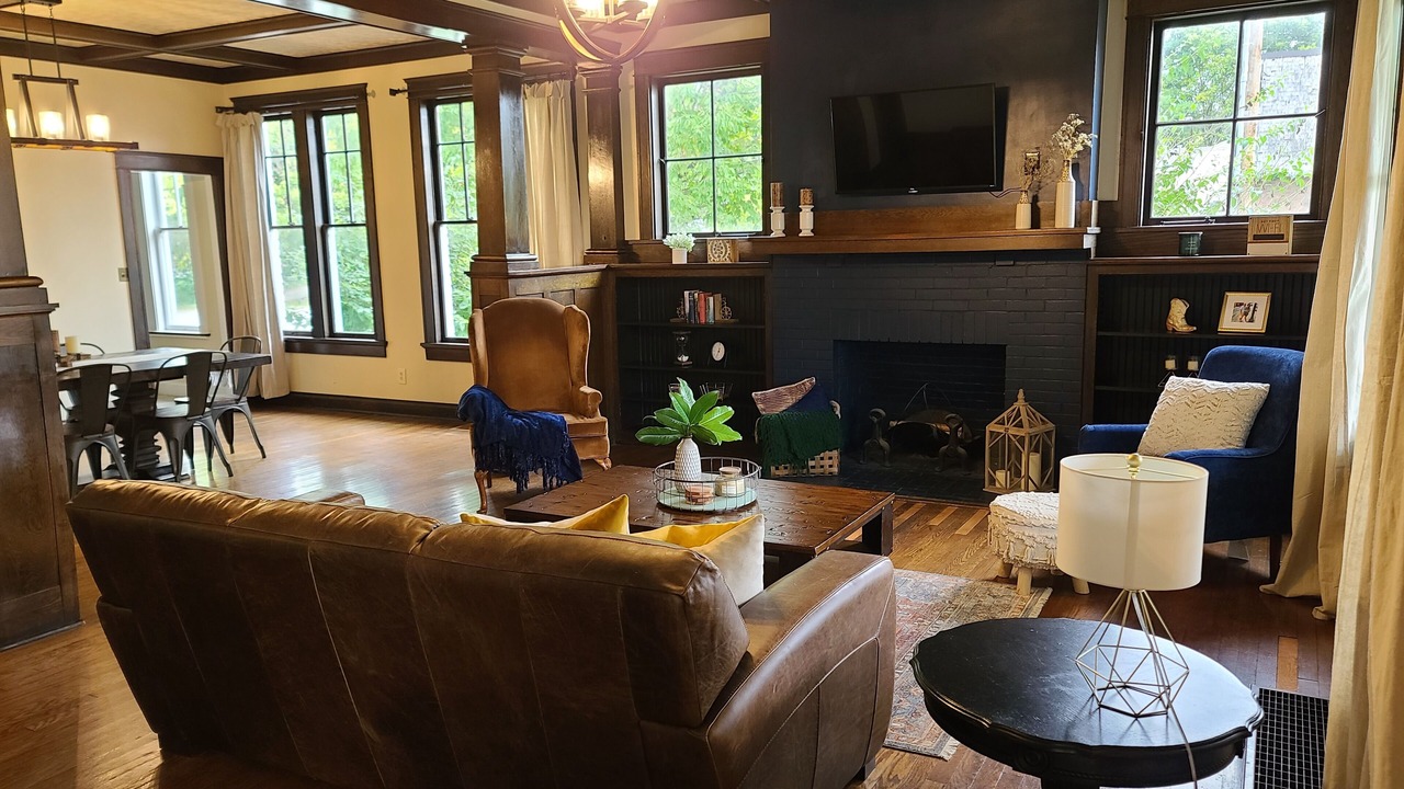 Photo of Livingroom in La Follette