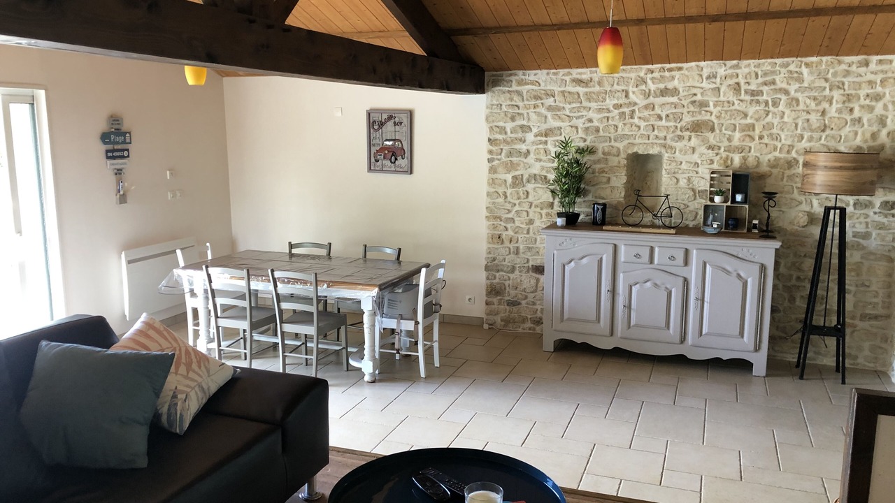 Photo of Livingroom in St Benoist-sur-Mer