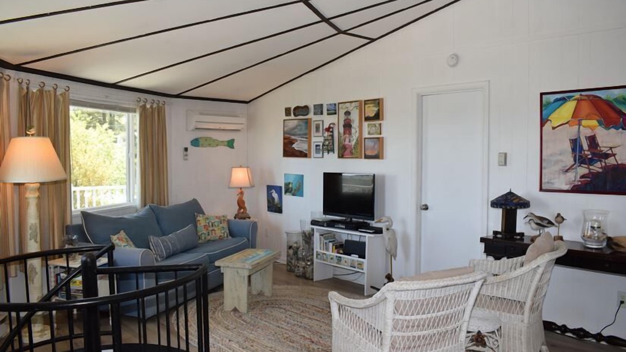 Photo of Others in Deep Hole