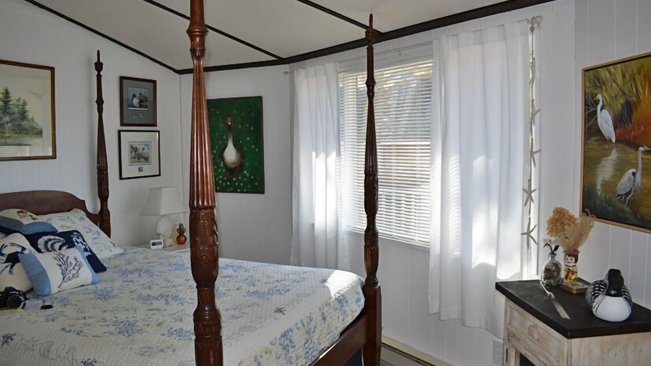 Photo of Others in Deep Hole