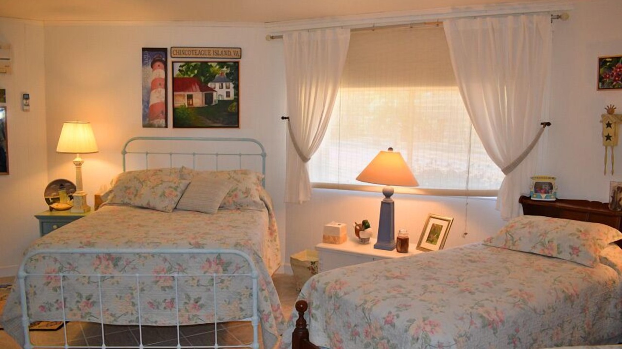 Photo of Others in Deep Hole