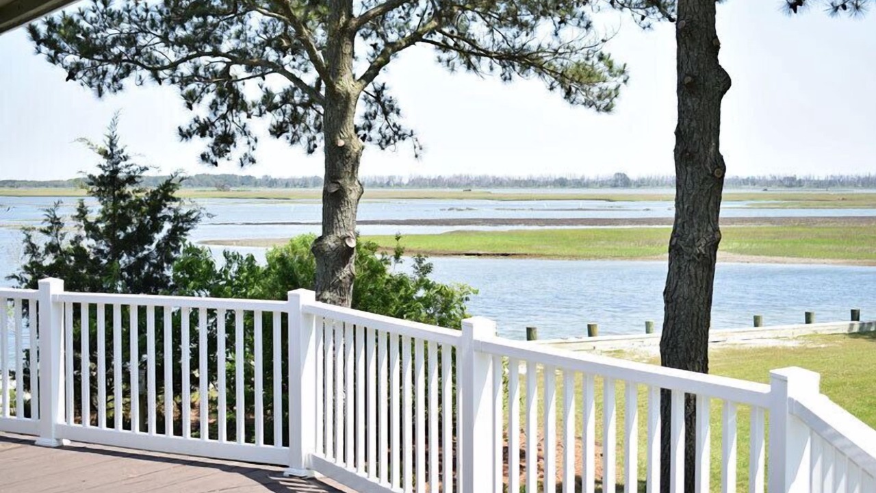 Photo of Others in Deep Hole