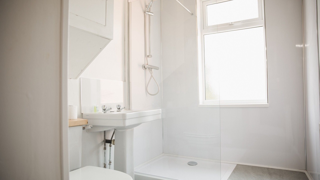 Photo of Bathroom in Aylestone