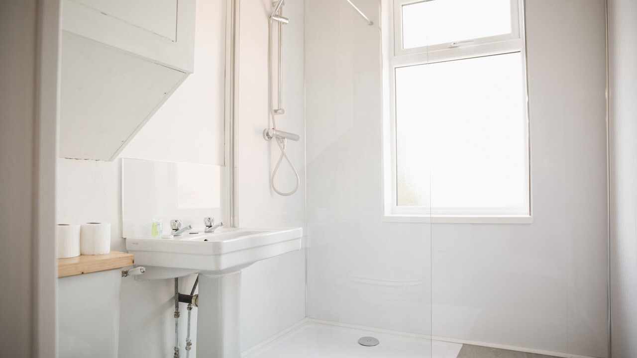 Photo of Bathroom in Aylestone