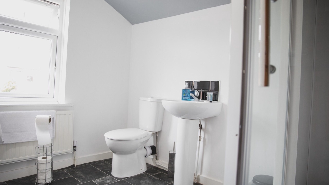 Photo of Bathroom in Aylestone