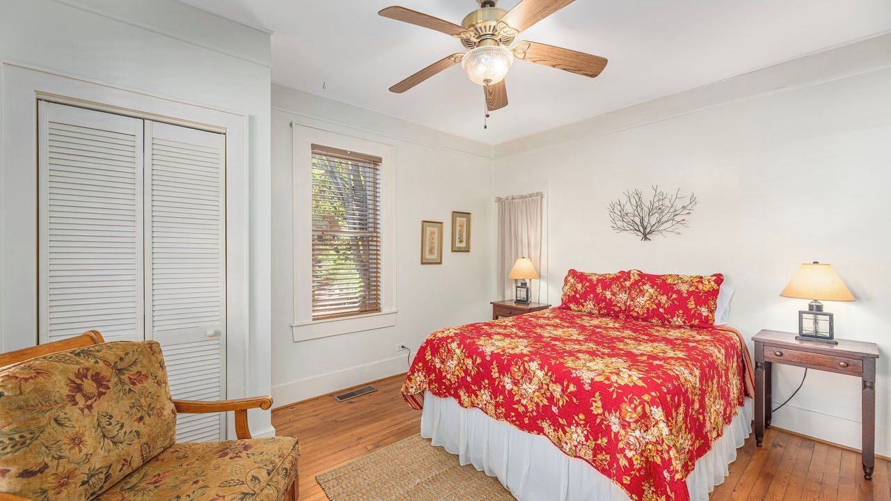 Photo of Bedroom in Hot Springs