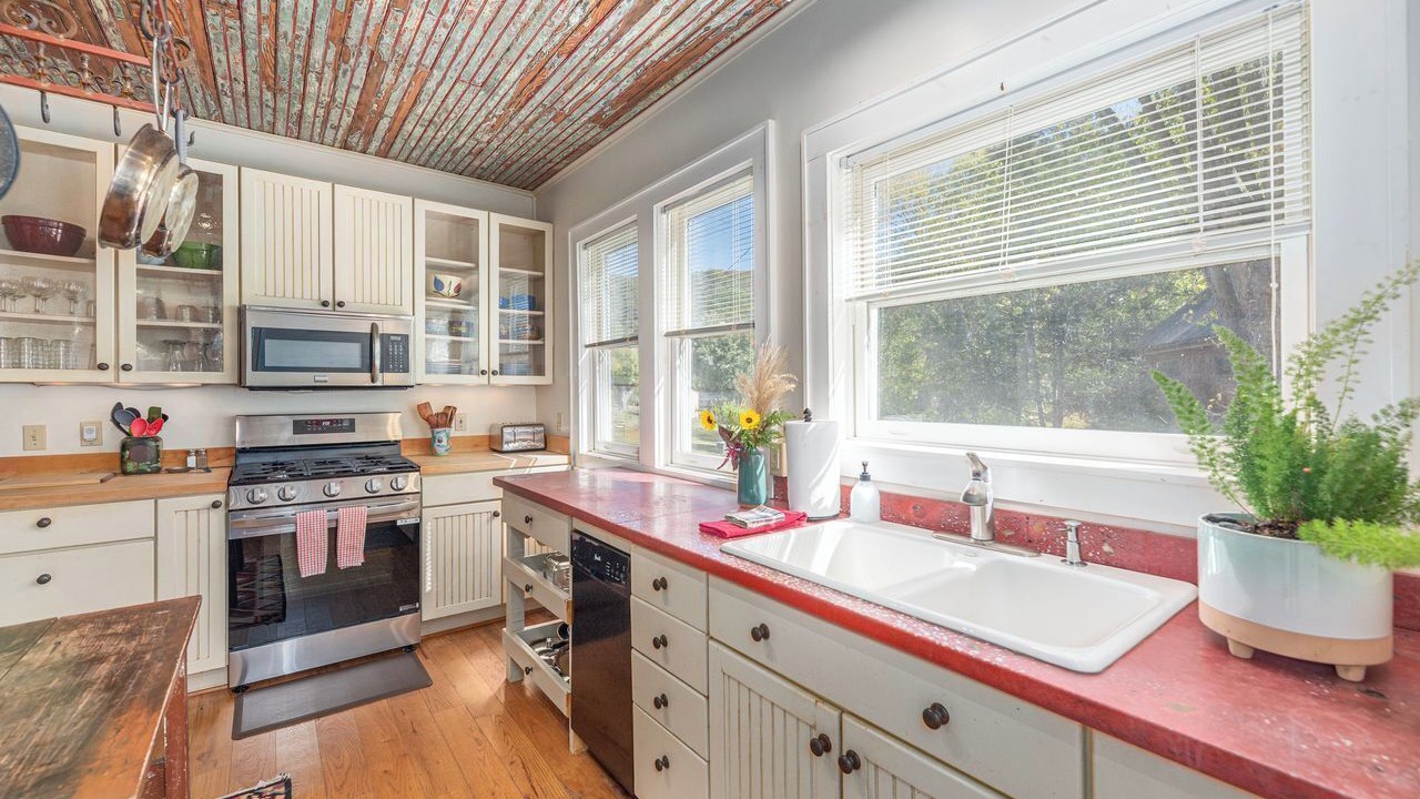 Photo of Kitchen in Hot Springs