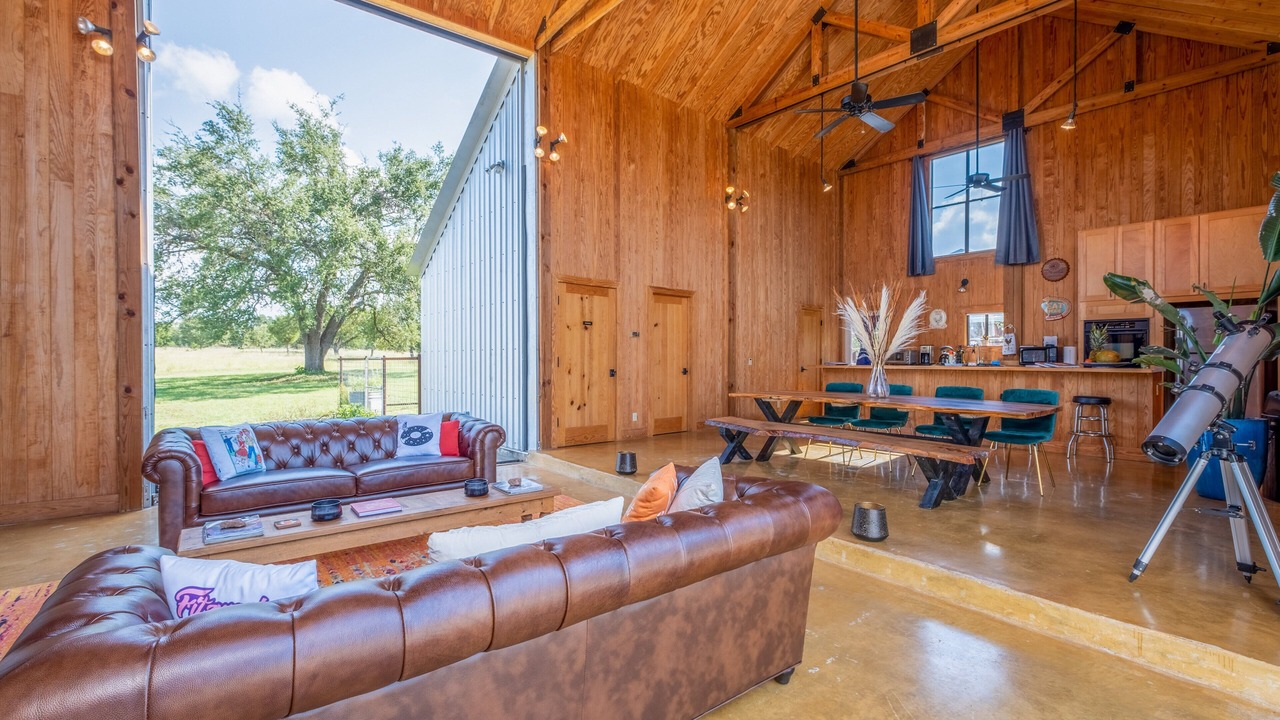 Photo of Livingroom in Johnson City