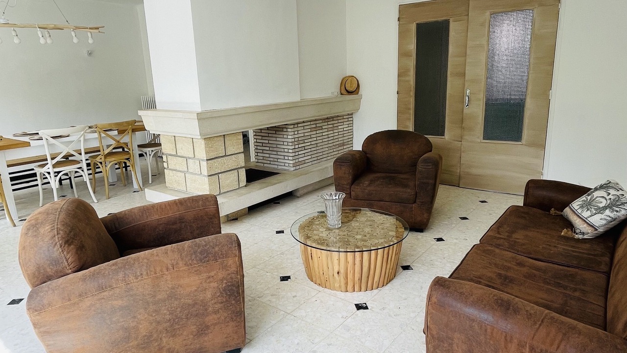 Photo of Livingroom in Laval-Saint-Roman