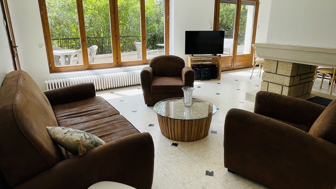 Photo of Livingroom in Laval-Saint-Roman