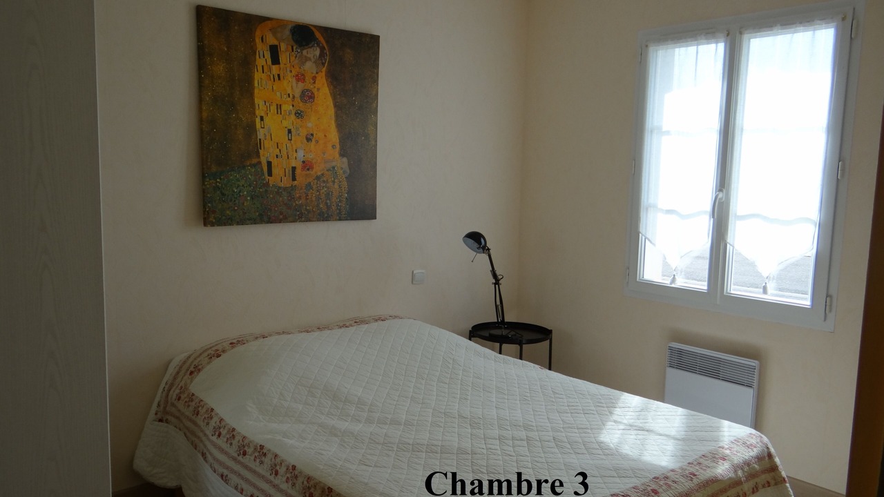 Photo of Bedroom in Brem Sur Mer