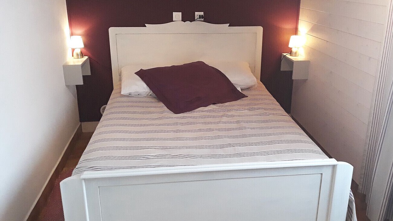 Photo of Bedroom in Saint-Maixent-sur-Vie