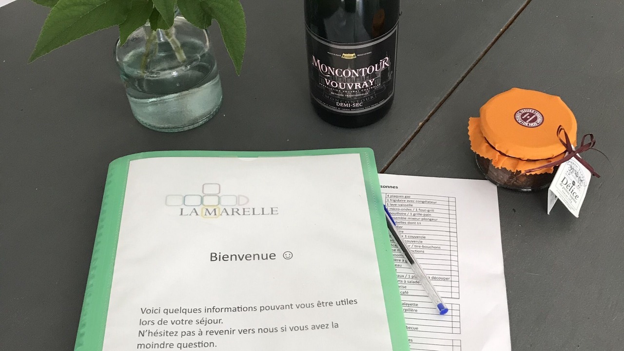 Photo of Bedroom in Avrille-les-Ponceaux