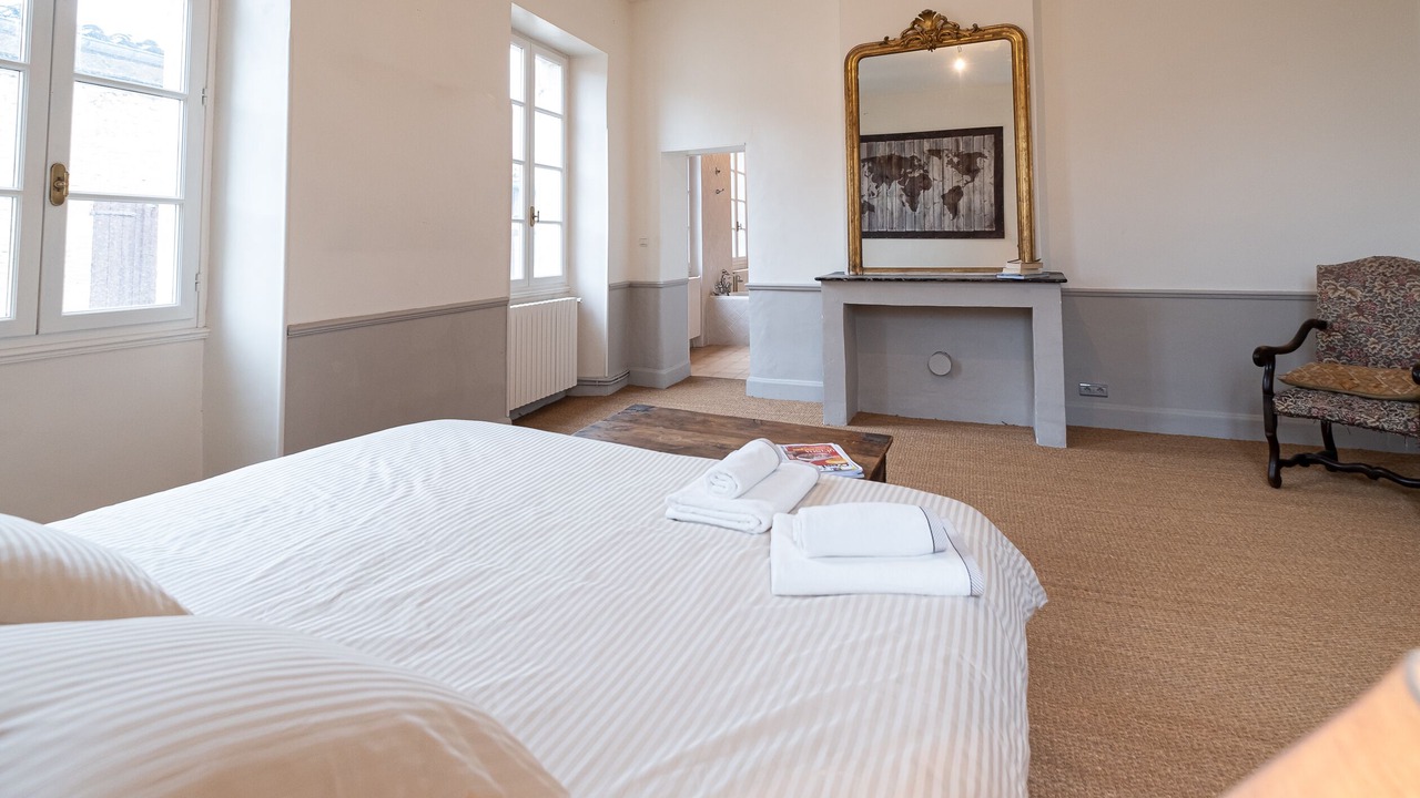 Photo of Bedroom in Castelnau-de-Montmiral