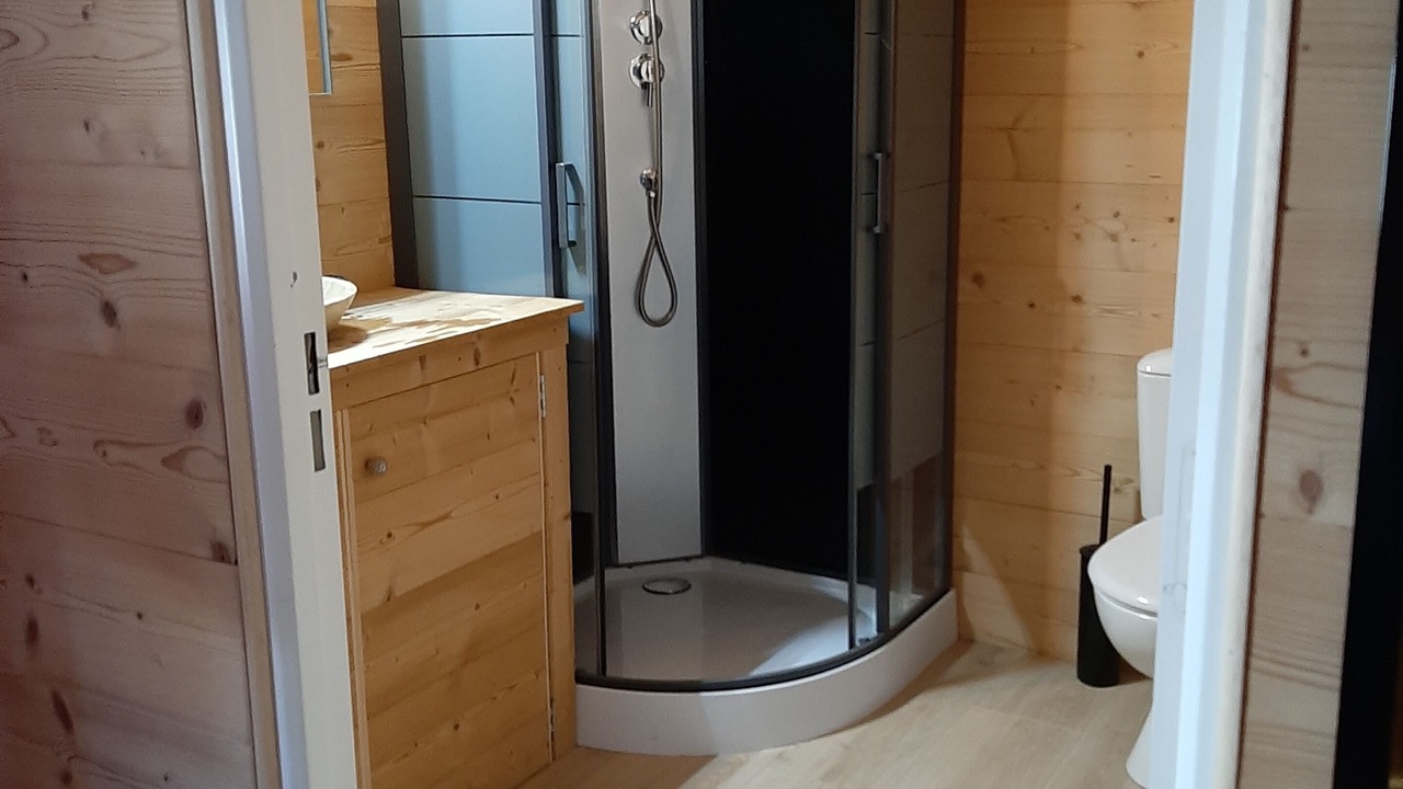 Photo of Bathroom in Peone