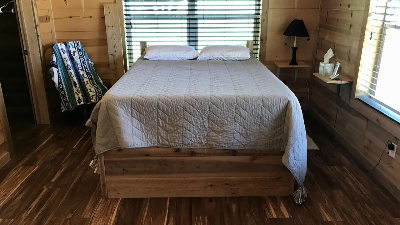 Photo of Bedroom in Leakey