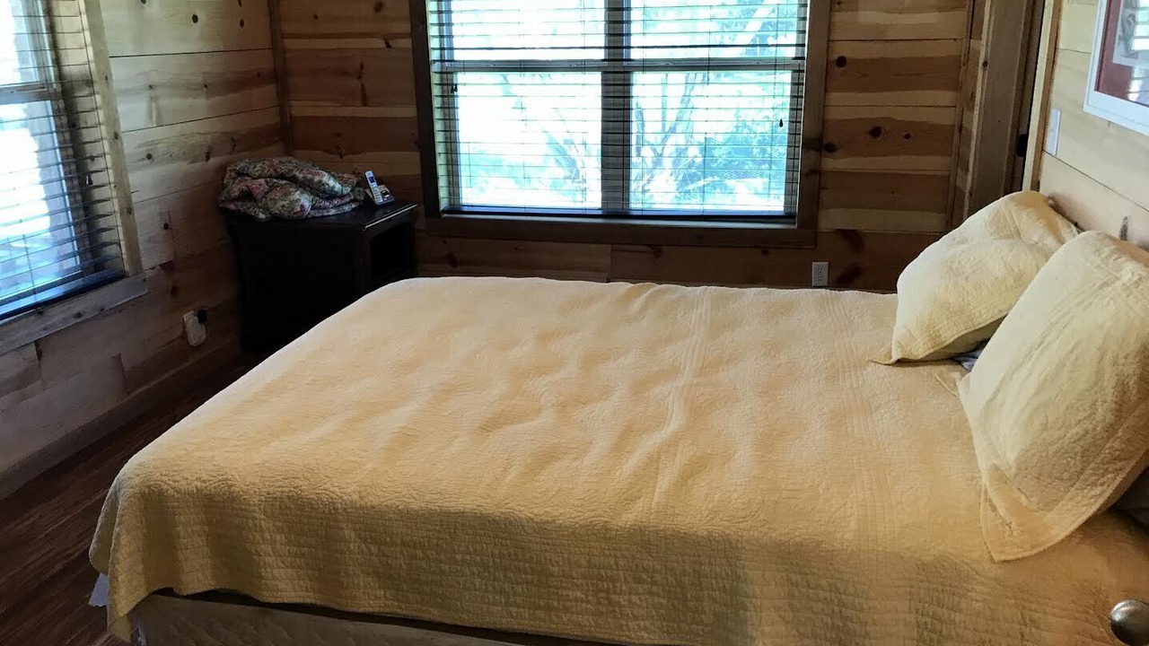 Photo of Bedroom in Leakey