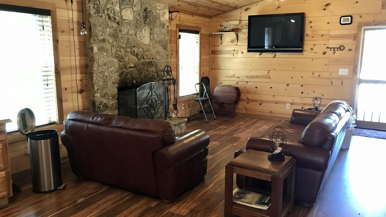 Photo of Livingroom in Leakey