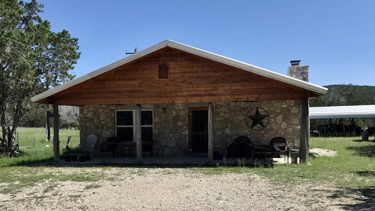 Photo of Outdoor in Leakey