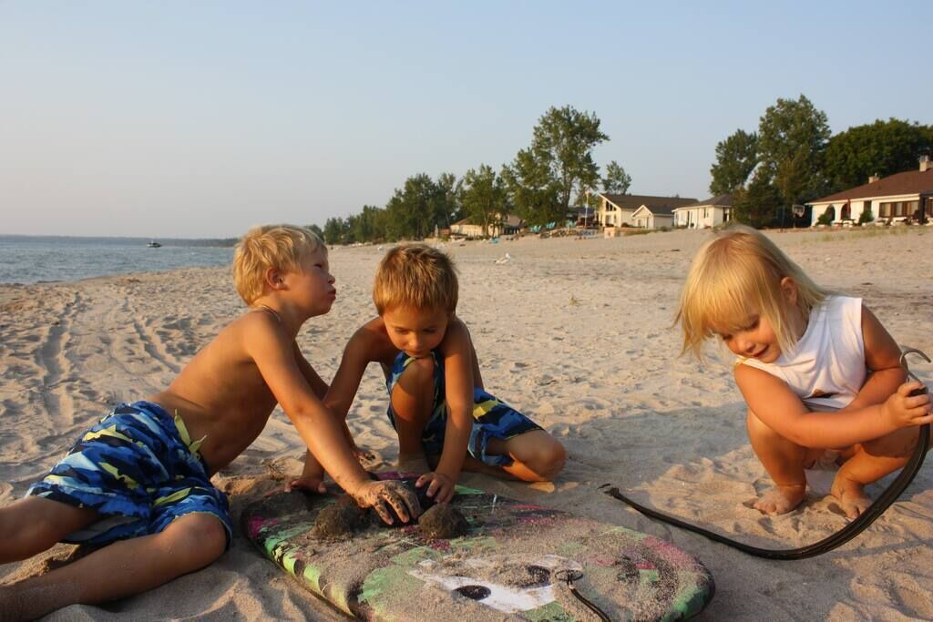 Photo of Others in Tiny