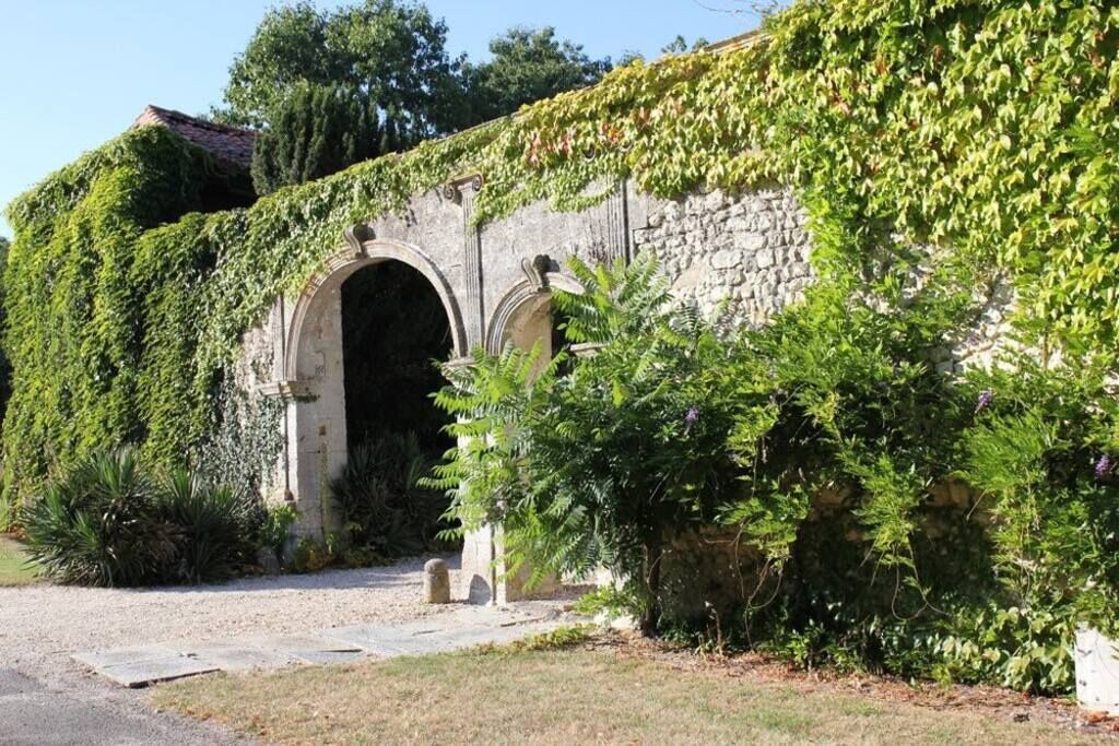 Photo of Outdoor in Poullignac