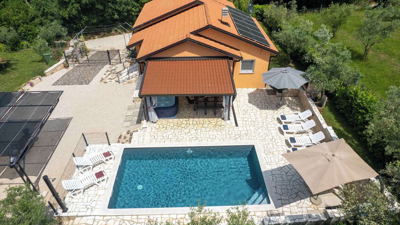Photo of Outdoor in Radini