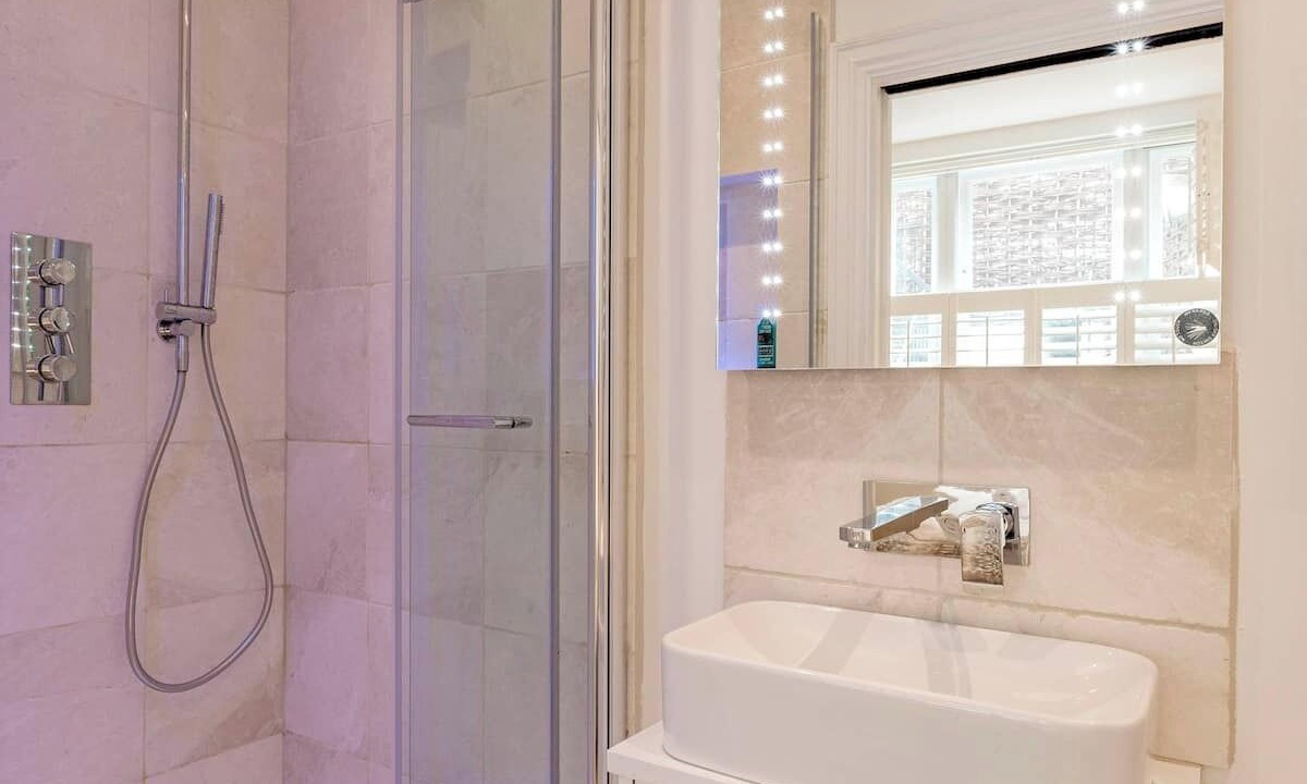 Photo of Others in Parsons Green and Walham