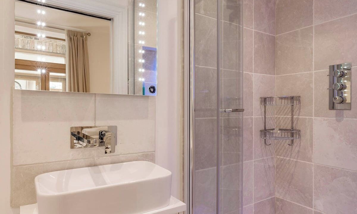 Photo of Others in Parsons Green and Walham