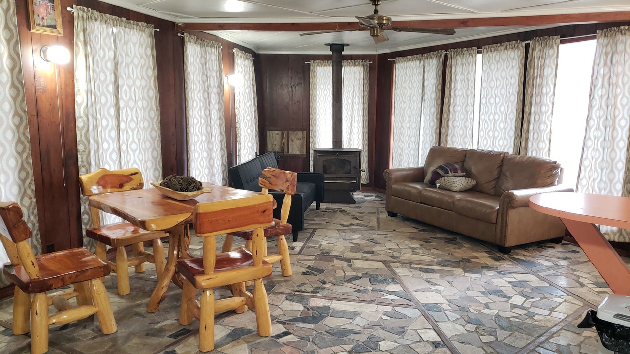 Photo of Livingroom in Elmo