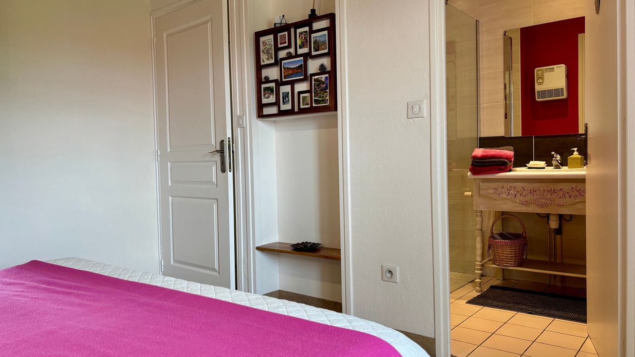 Photo of Bedroom in Seneujols
