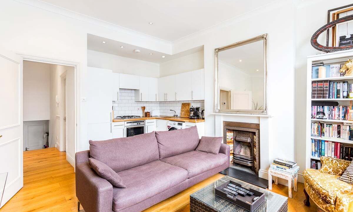 Photo of Livingroom in North Kensington