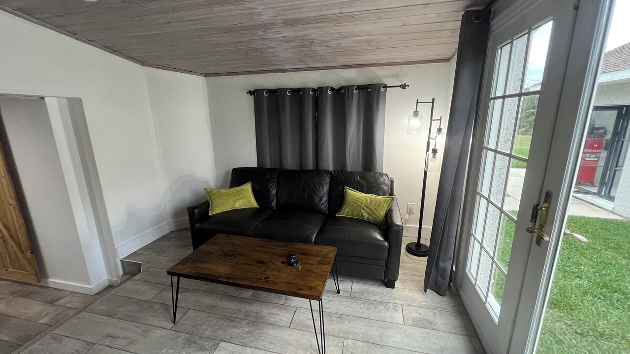 Photo of Livingroom in Butler Beach