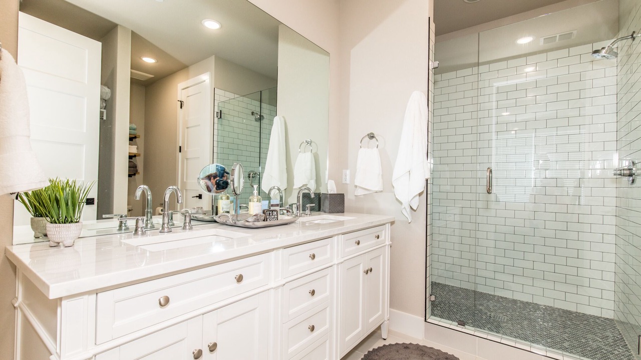 Photo of Bathroom in Graford