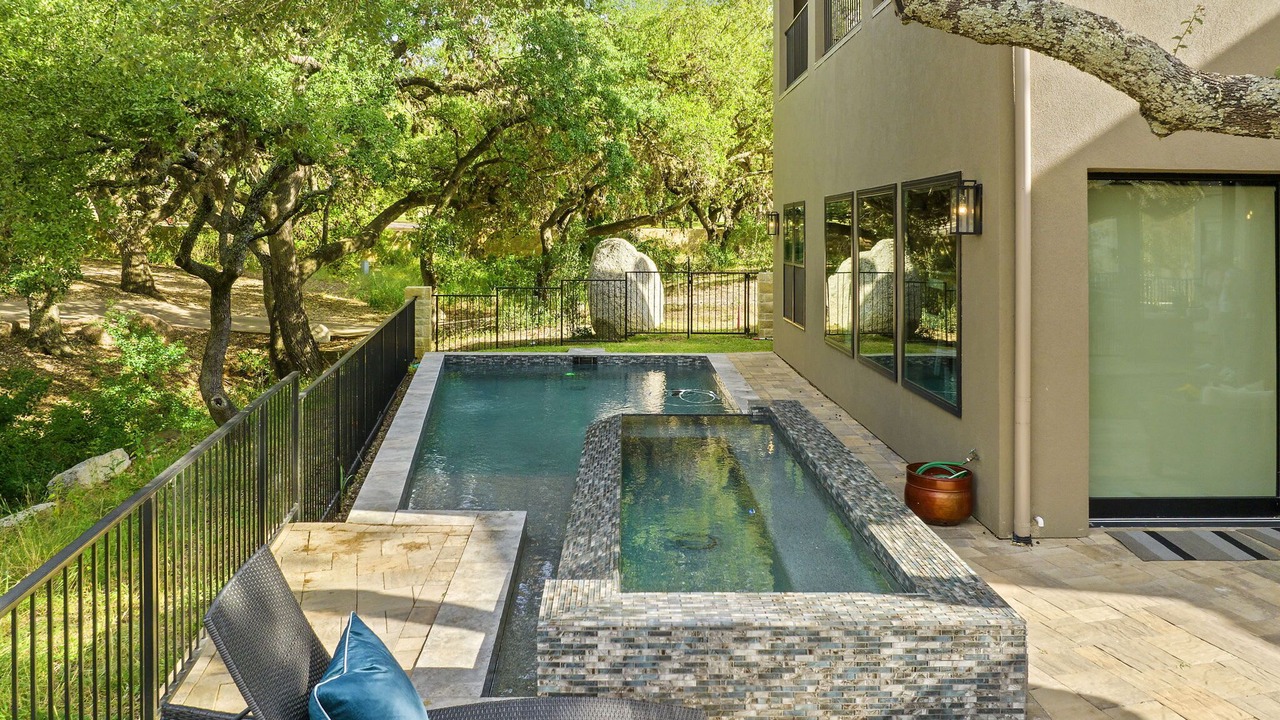 Photo of Outdoor in Horseshoe Bay West