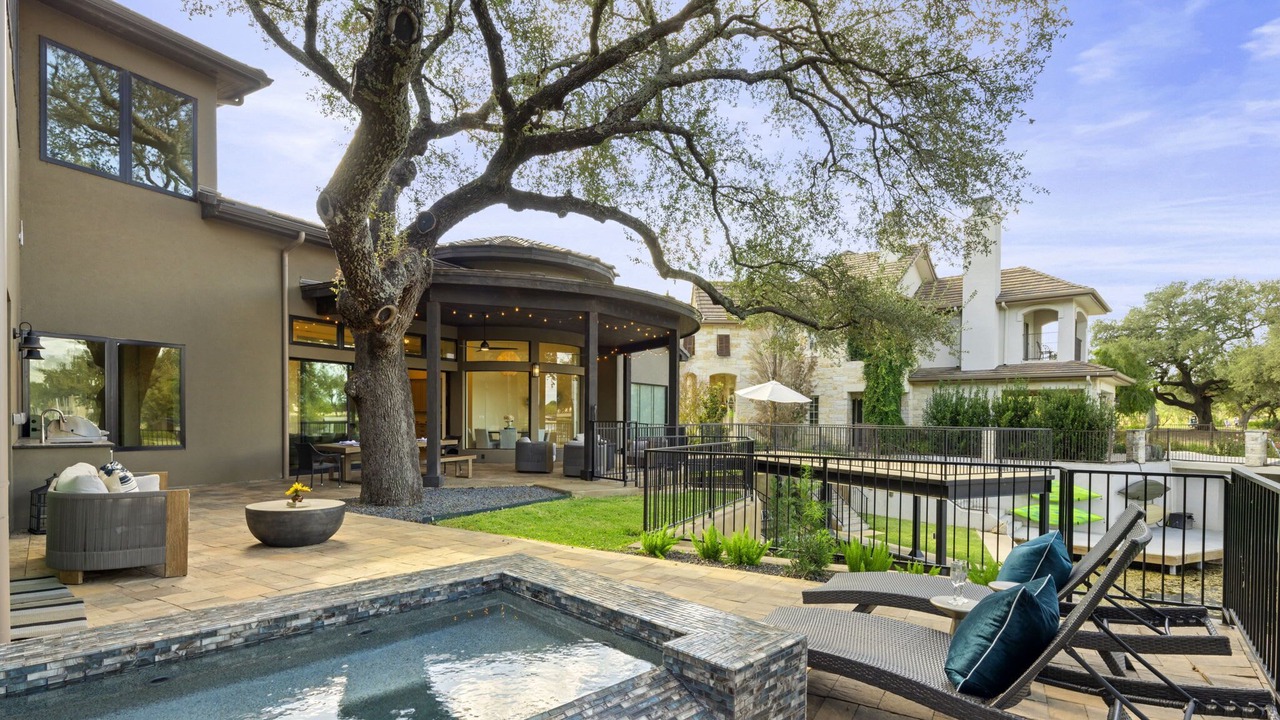 Photo of Outdoor in Horseshoe Bay West